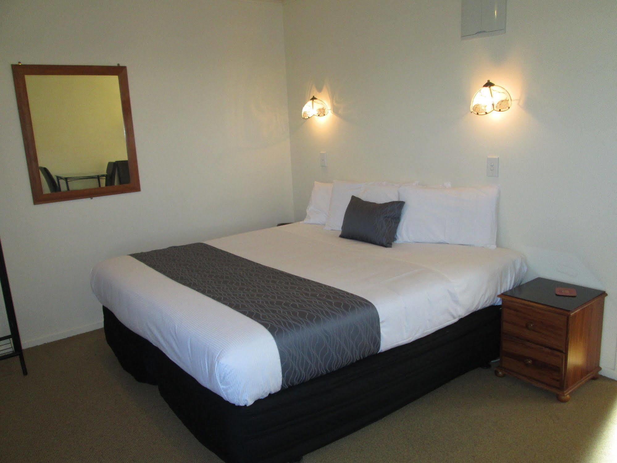 Shortland Court Motel Thames Eksteriør bilde